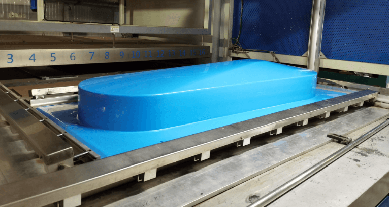 heavy gauge thermoforming working